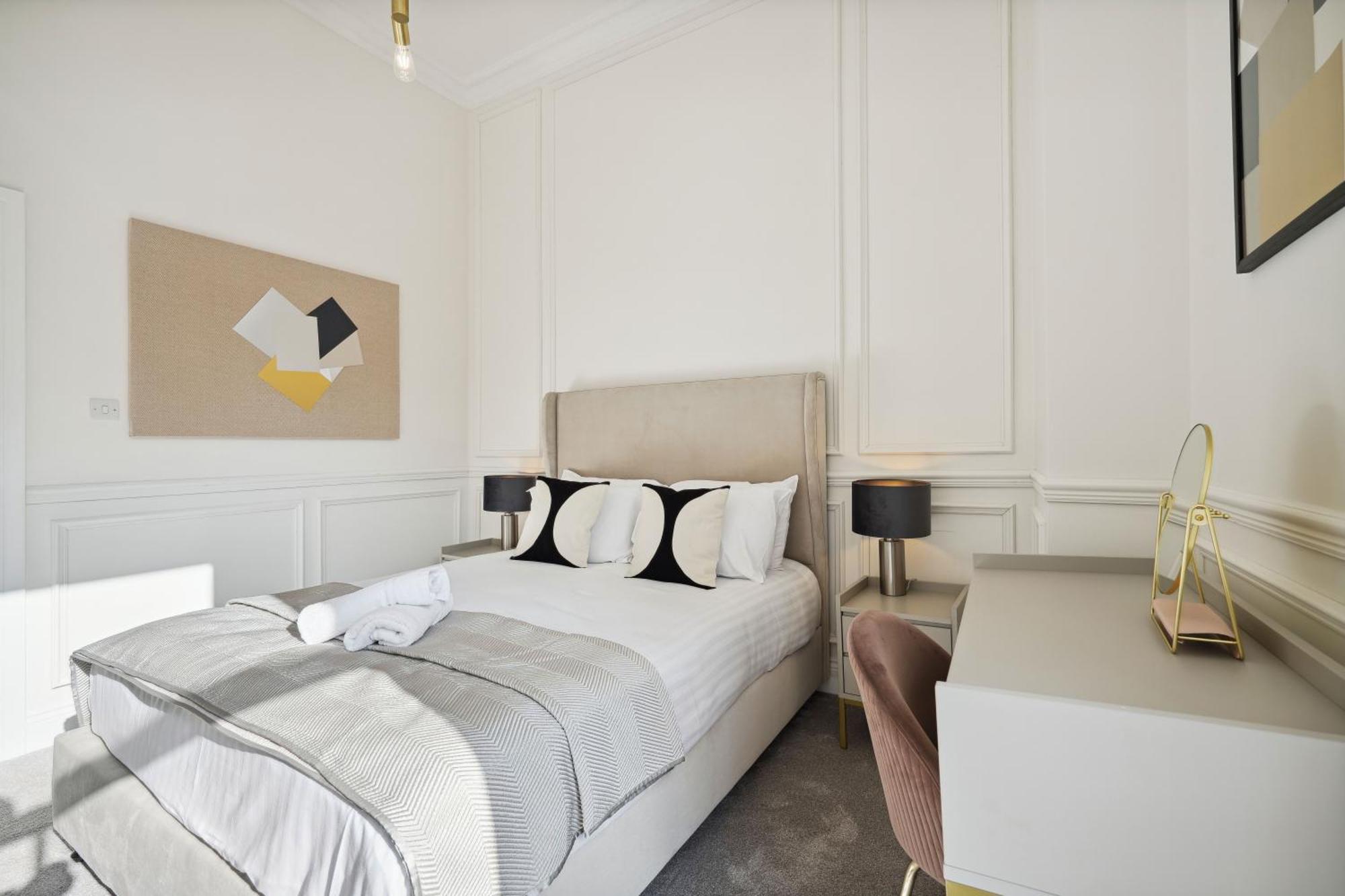 Elegant 2 Bed Blythswood Apartment Glasgow