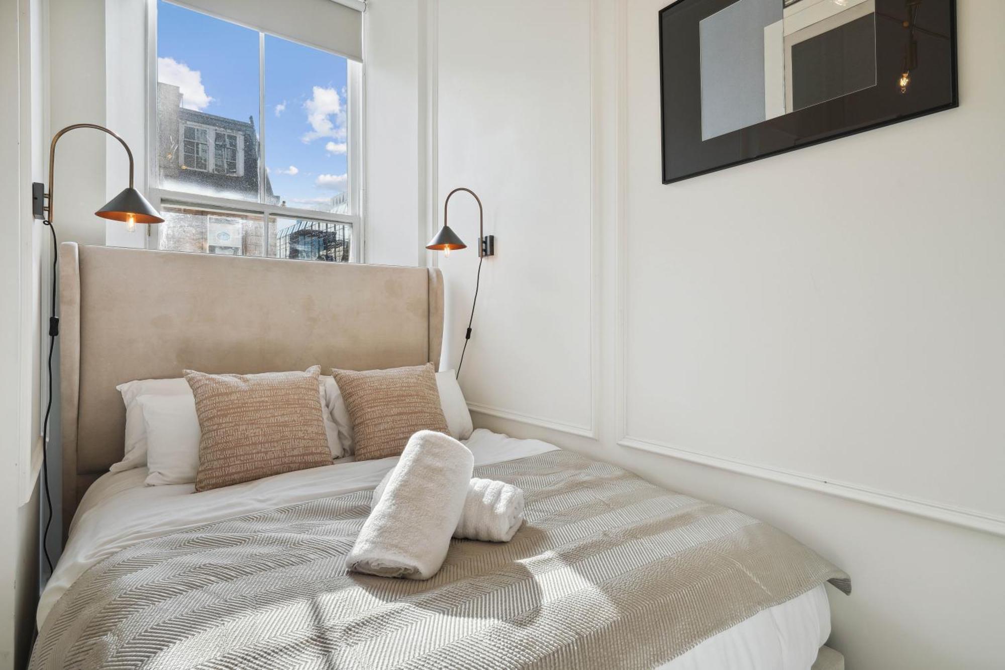 Elegant 2 Bed Blythswood Apartment *